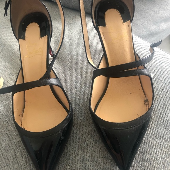 Louboutin heels only worn a few times. No longer available in Canada - Picture 4 of 5